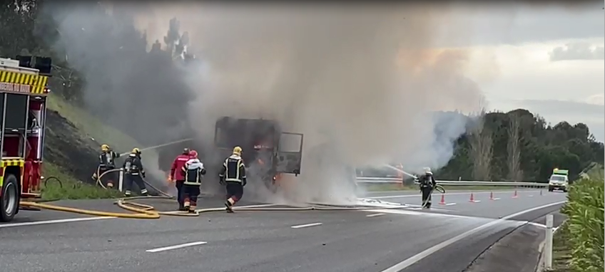 Cami O Incendeia Se Na A Regi O De Rio Maior